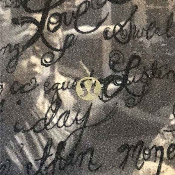 Lululemon jacket 2 (1325) - Picture 5 of 8